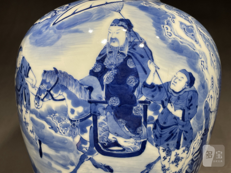清宣统 青花踏雪寻梅梅瓶 - 图7